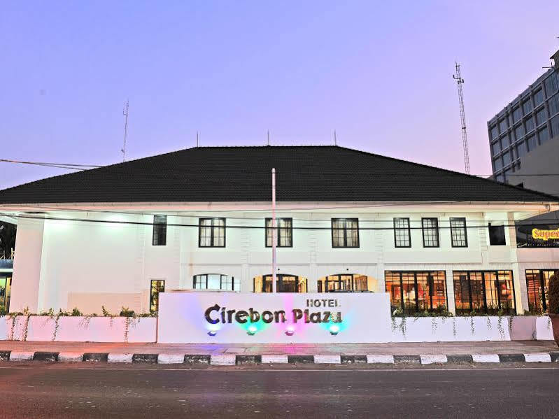 Hotel Cirebon Plaza Сиребон Екстериор снимка